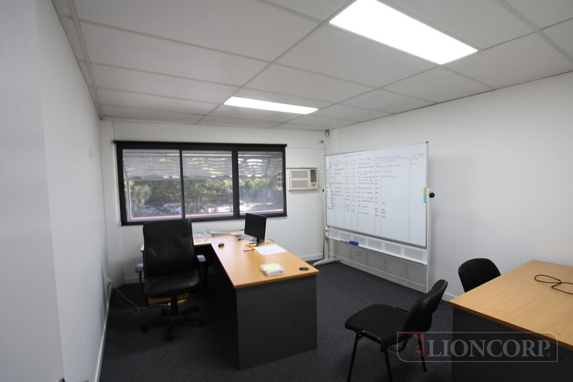 Click to view all images Mansfield QLD 4122 - Image 2