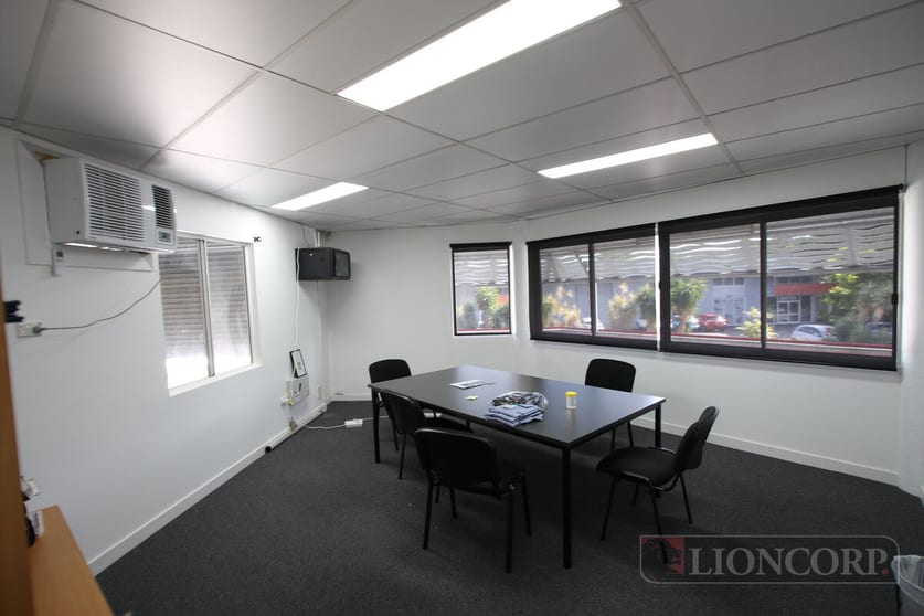 Click to view all images Mansfield QLD 4122 - Image 3