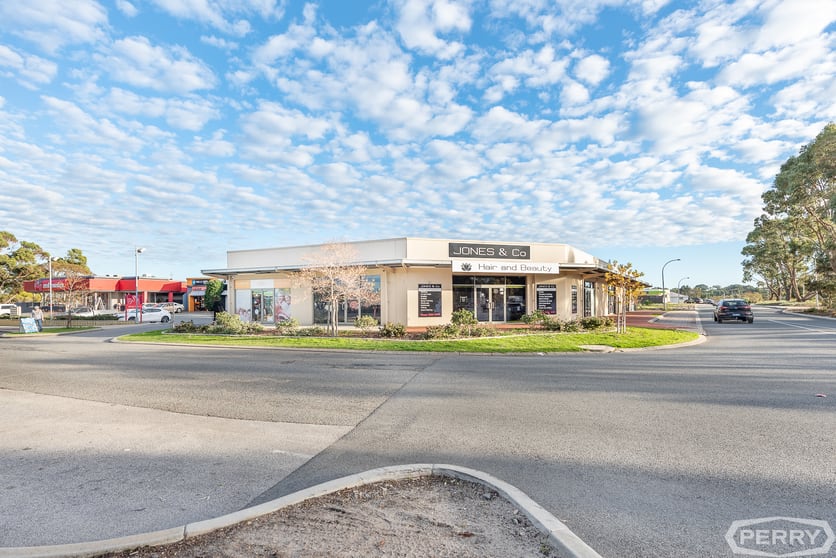 Click to view all images 8/4 Guava Way Halls Head WA 6210 - Image 3