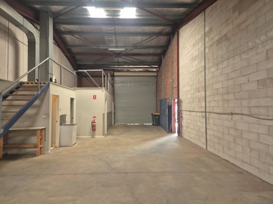 Click to view all images 3/4 Cook Street Tamworth NSW 2340 - Image 3