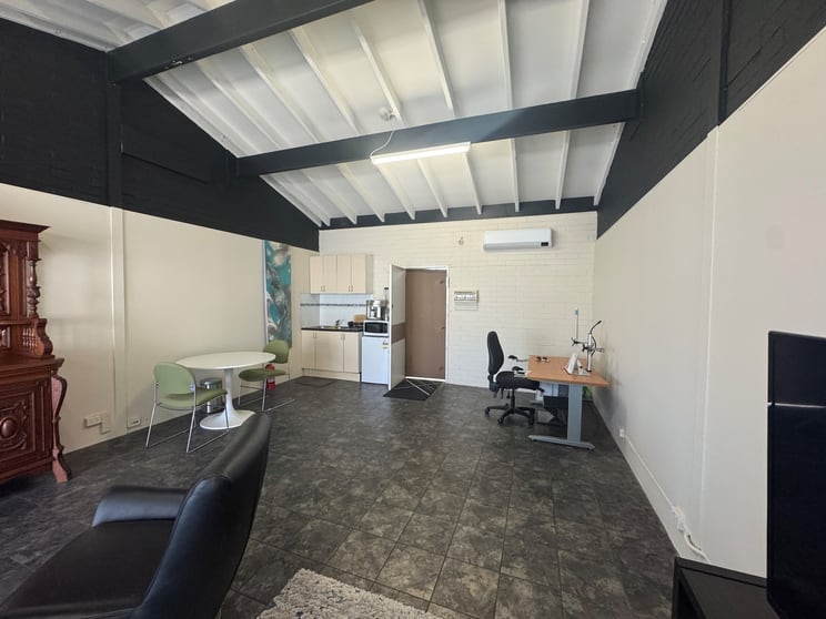 Click to view all images 6/43 Pinjarra Road Mandurah WA 6210 - Image 1