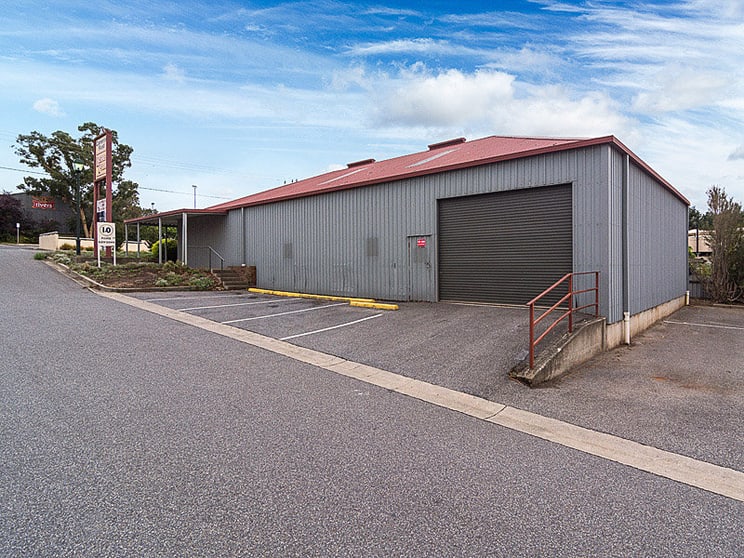 Click to view all images Unit 1/2-4 Cameron Road Mount Barker SA 5251 - Image 2