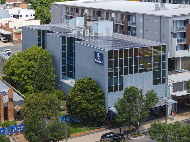 Click to view all images Level 1/516 Ruthven Street Toowoomba City QLD 4350 - Image 1
