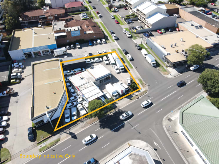 Click to view all images 70 Queen Street Campbelltown NSW 2560 - Image 1