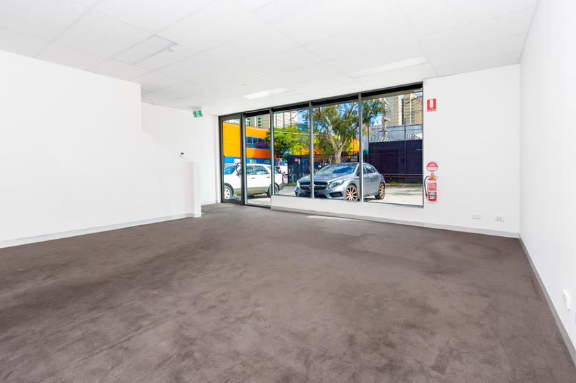 Click to view all images 13 Stubbs Street Kensington VIC 3031 - Image 3