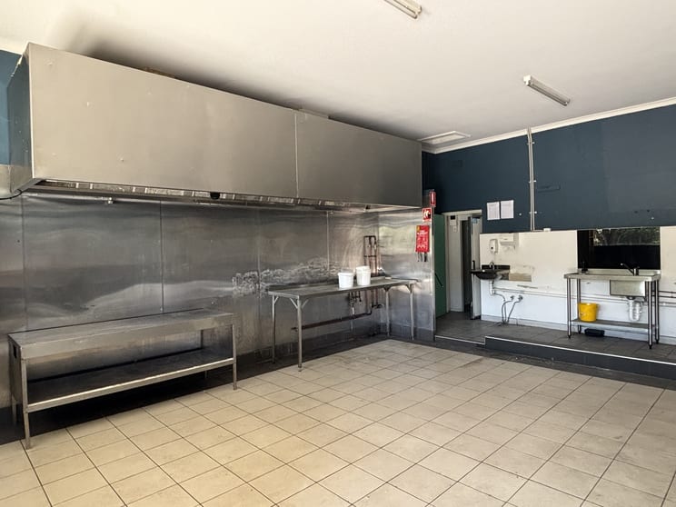 33 Beachley Street Braybrook VIC 3019 - Image 2