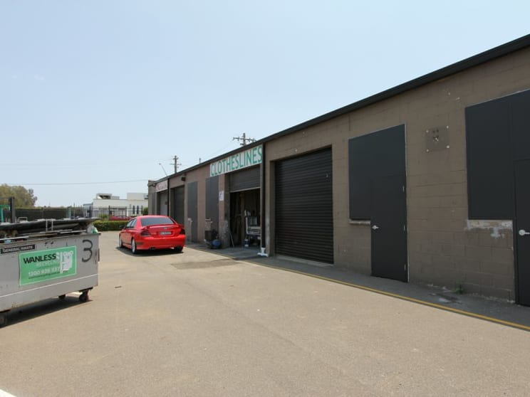 Click to view all images Unit 3/6 Badgally Road Campbelltown NSW 2560 - Image 2