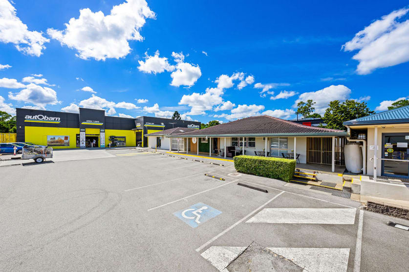 Click to view all images 346 Redbank Plains Road Bellbird Park QLD 4300 - Image 2