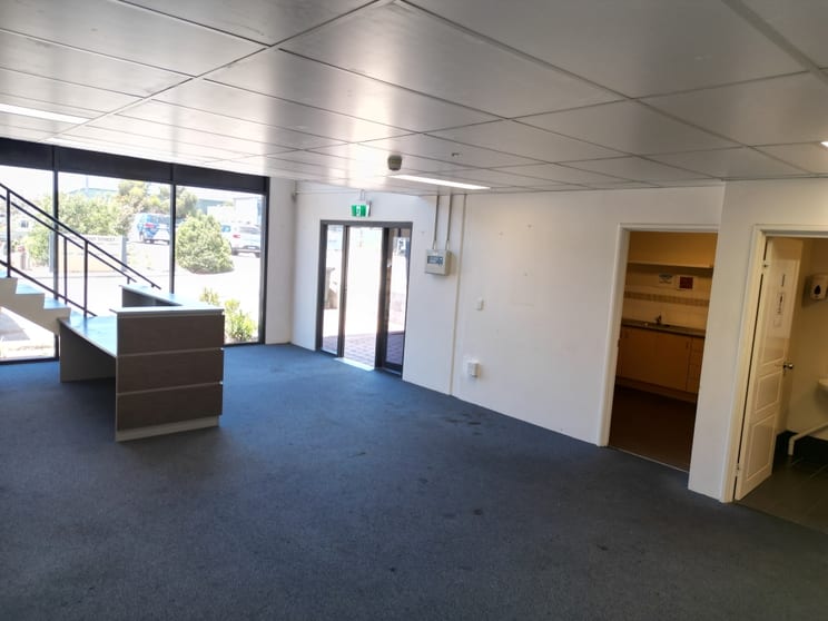 1/1 President Street Welshpool WA 6106 - Image 3