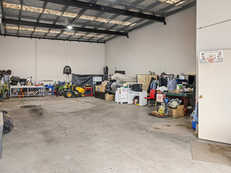 Click to view all images 5/17 Carbine Way Mornington VIC 3931 - Image 3