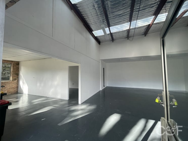 Click to view all images Unit 1/276 Manns Road West Gosford NSW 2250 - Image 3