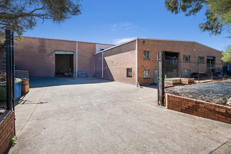 Click to view all images Unit 2/17 Fisher Street Silverwater NSW 2128 - Image 2