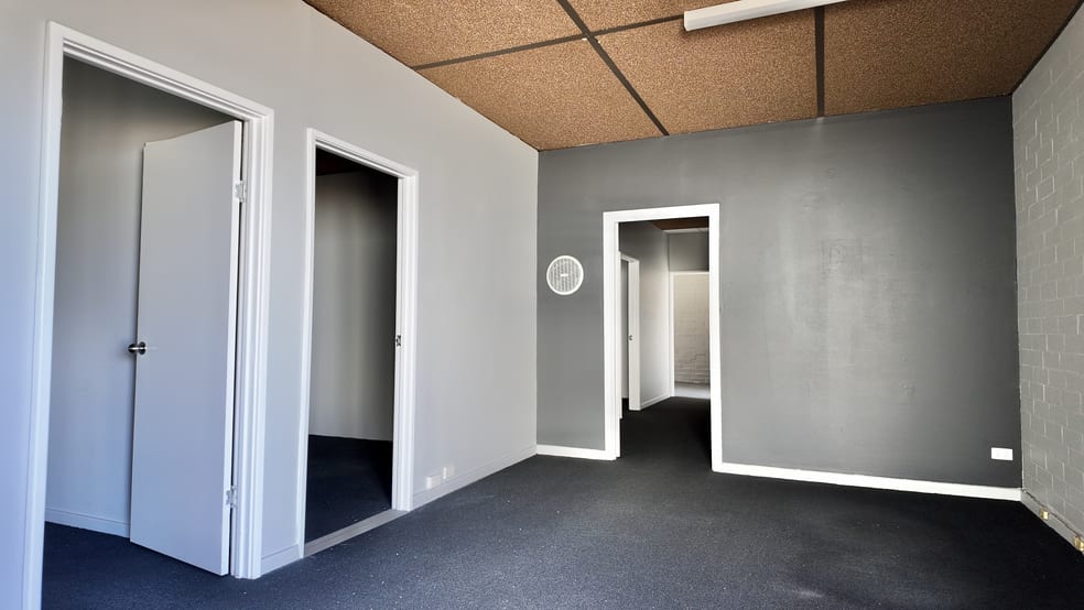 Click to view all images 3/62 Pinjarra Road Mandurah WA 6210 - Image 2