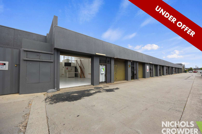 Click to view all images 15/417-419 Warrigal Road Moorabbin VIC 3189 - Image 1