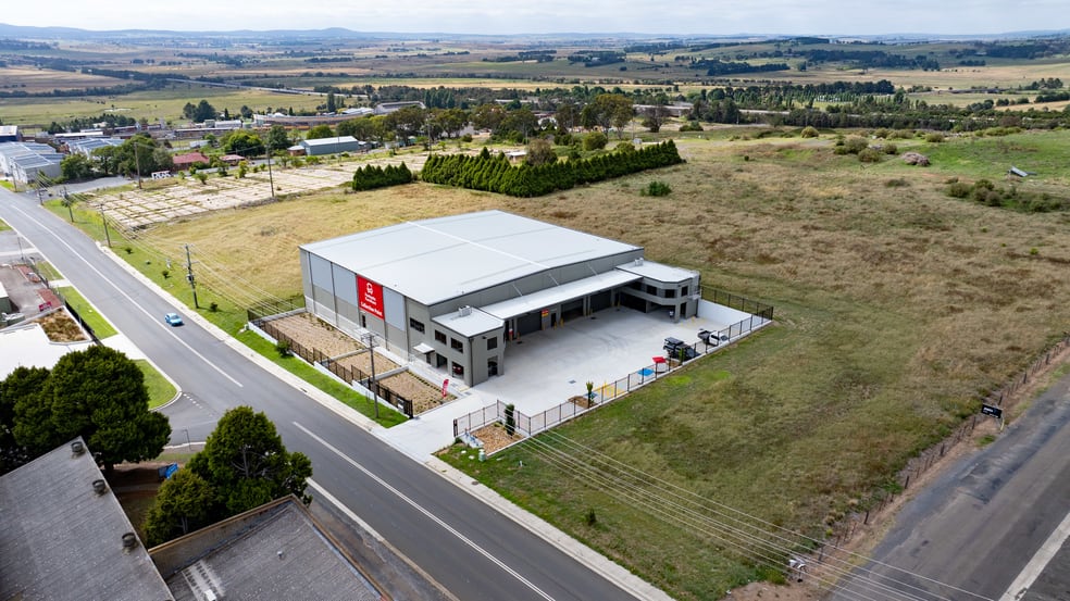 Click to view all images Unit 1/32-34 Finlay Road Goulburn NSW 2580 - Image 1
