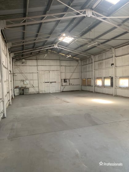 Click to view all images 2/36 Avery Street Neerabup WA 6031 - Image 2