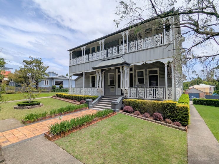 Click to view all images Level One/100 Margaret Street East Toowoomba QLD 4350 - Image 1