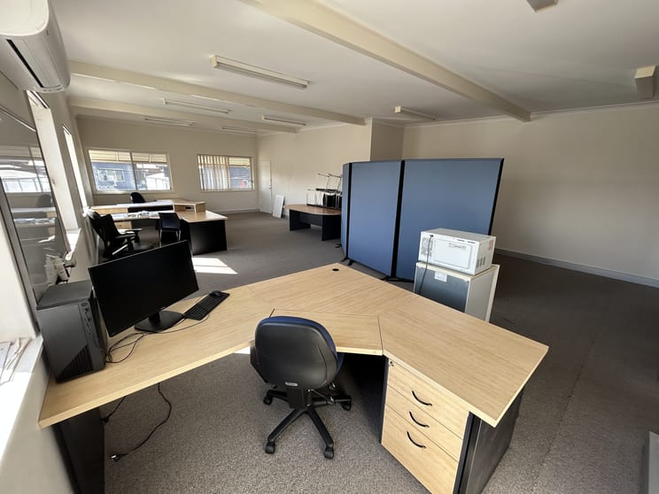 Click to view all images Unit 8/3 Pirie Street Fyshwick ACT 2609 - Image 3