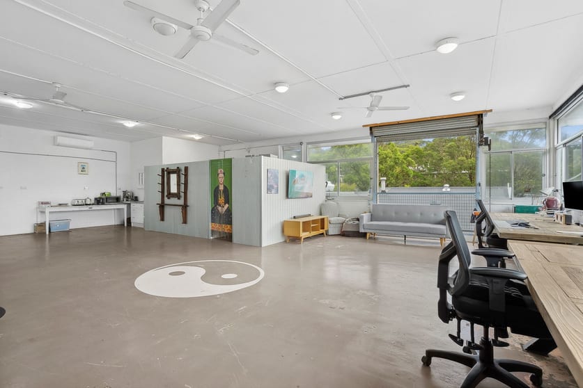 Click to view all images 2/48 Old Barrenjoey Road Avalon Beach NSW 2107 - Image 3