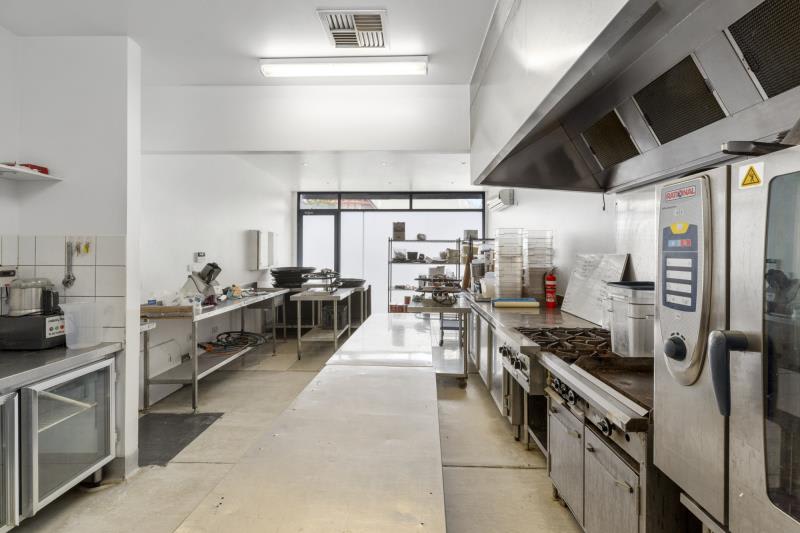 Click to view all images Unit/101 Montague Street South Melbourne VIC 3205 - Image 2