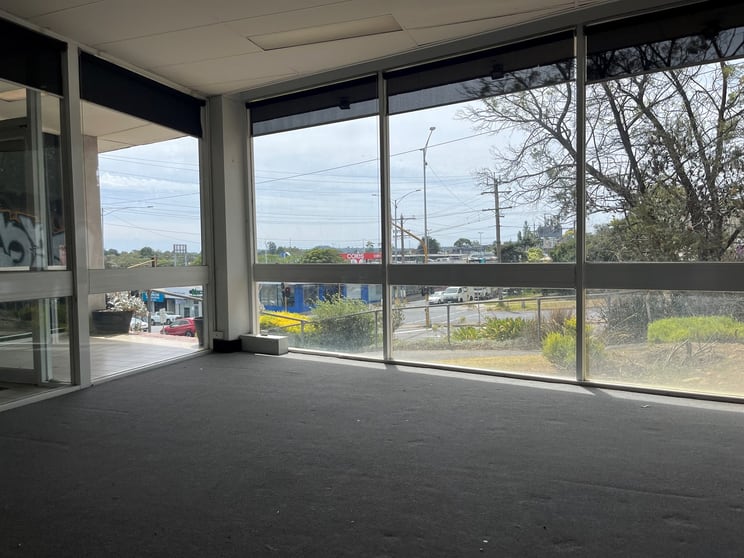 2/84 Boronia Road Boronia VIC 3155 - Image 3