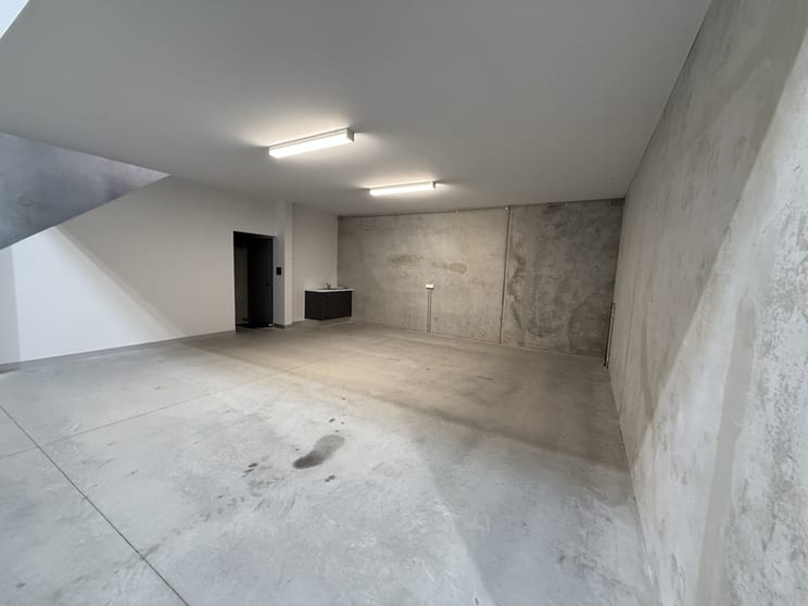 Click to view all images 16/10 Louis Court Coomera QLD 4209 - Image 3