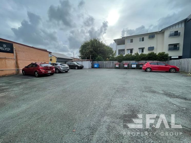 Click to view all images Shop 3/637 Sherwood Road Sherwood QLD 4075 - Image 3