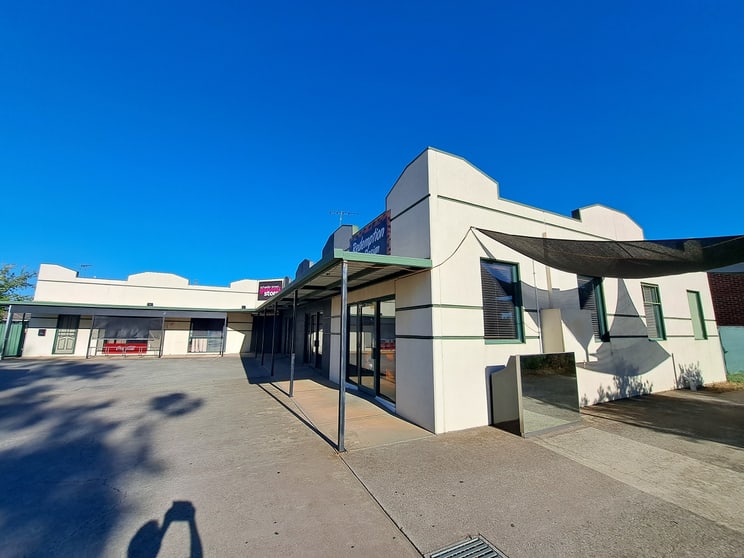 1/453 Schaefer Street Lavington NSW 2641 - Image 1