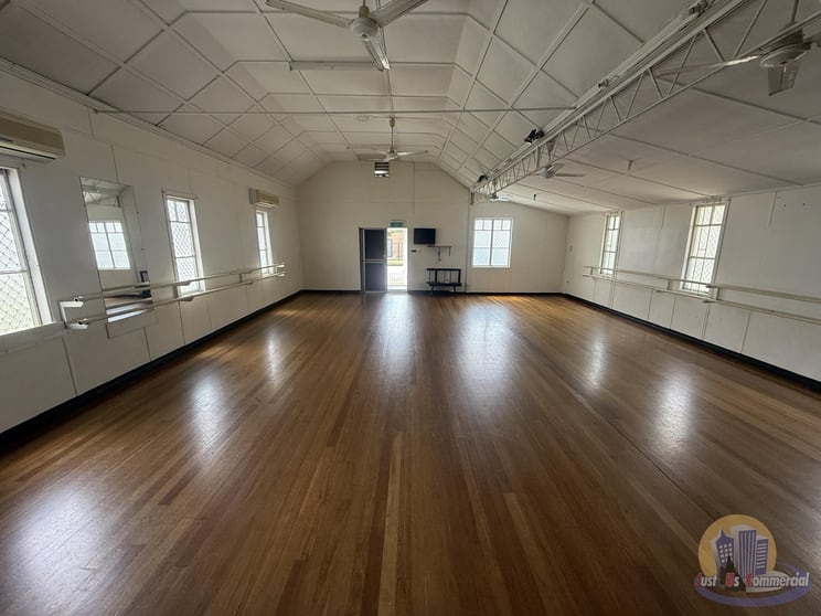 Click to view all images 38 Curtis Street Bundaberg South QLD 4670 - Image 3