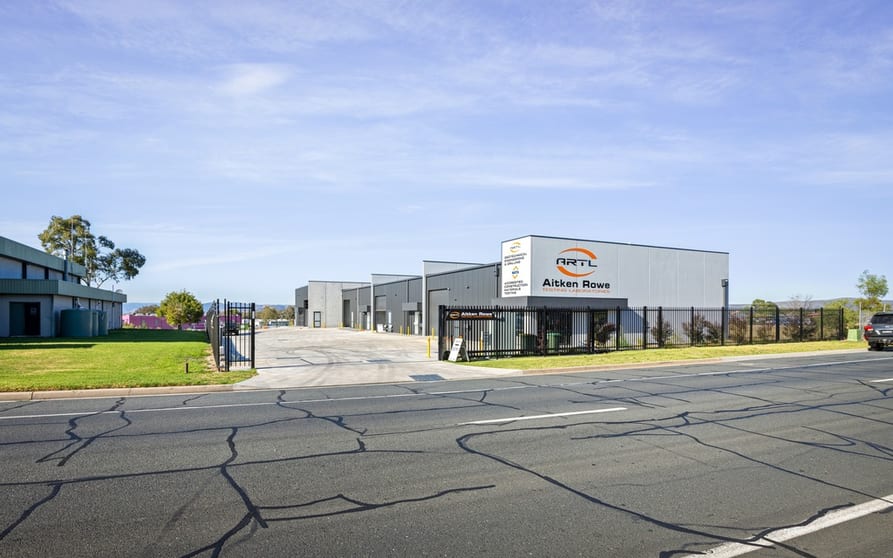 Click to view all images 3/111 Kaitlers Road Lavington NSW 2641 - Image 3