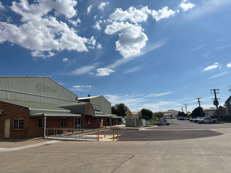 2/19 Macintosh Street Tamworth NSW 2340 - Image 3
