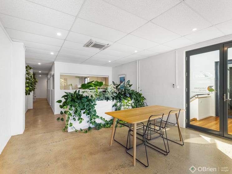 Click to view all images 1/82 Thompson Avenue Cowes VIC 3922 - Image 3