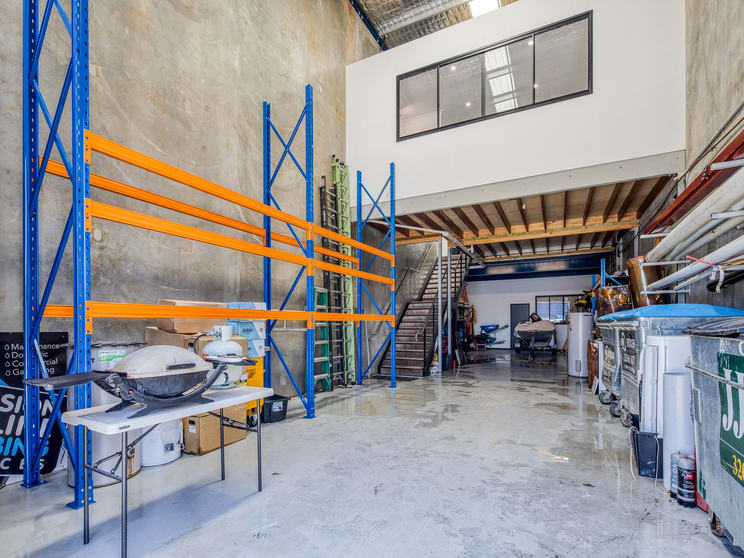 Click to view all images 2/1305 Lytton Rd Hemmant QLD 4174 - Image 2