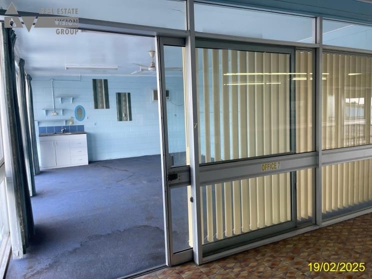 Office 7/34 Railway St Blackwater QLD 4717 - Image 2