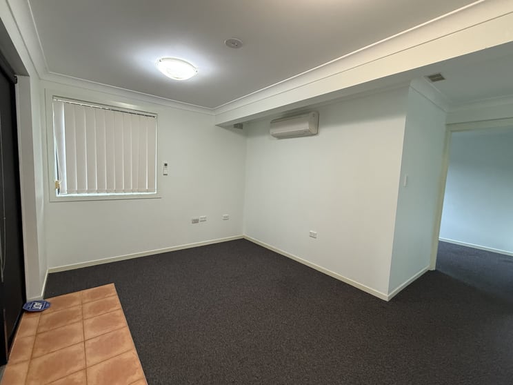Click to view all images 17 Hickey Street Coomera QLD 4209 - Image 3