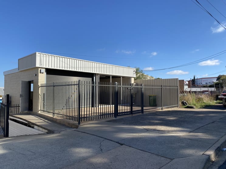 Click to view all images Unit 2/8 Bayldon Road Queanbeyan NSW 2620 - Image 3