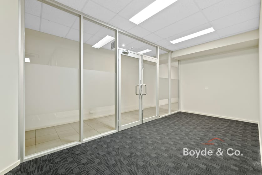 2B/37 Princes Way Drouin VIC 3818 - Image 2