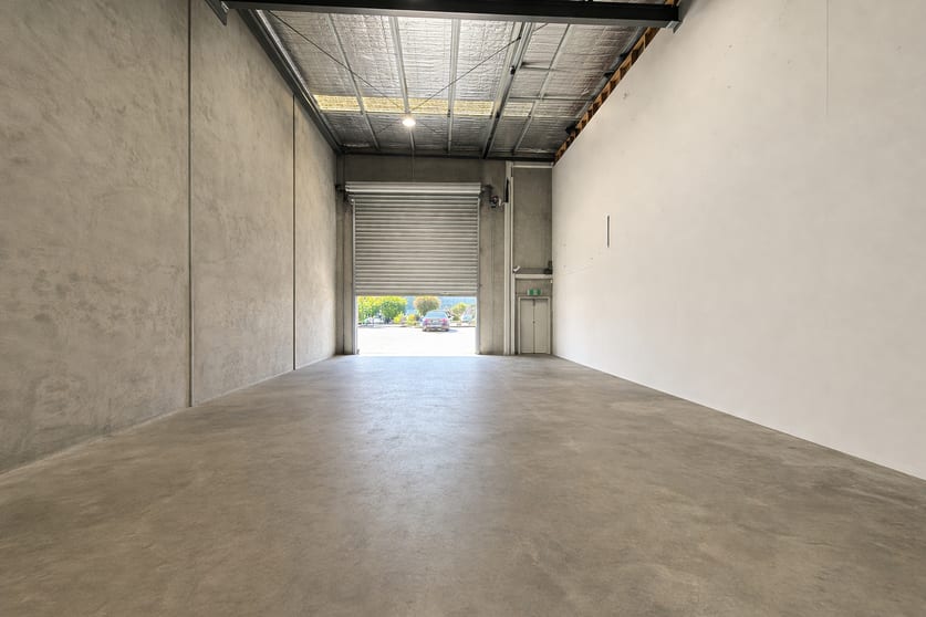 Click to view all images 3 / 5 Phillip Court Port Melbourne VIC 3207 - Image 3