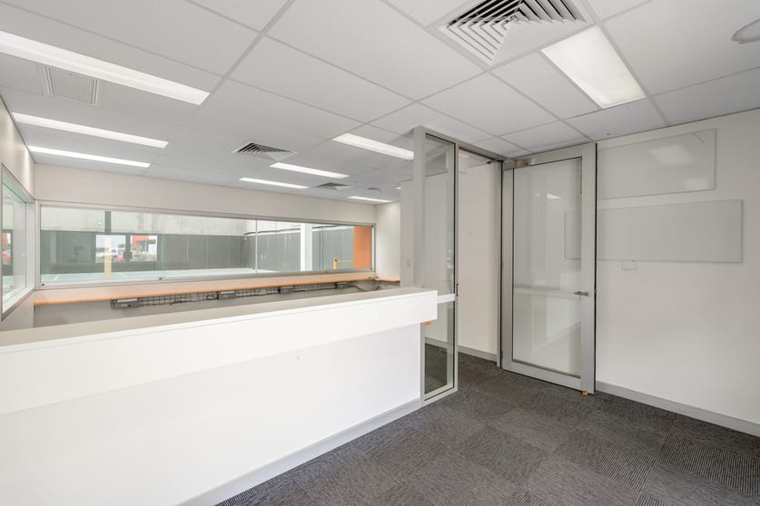 Click to view all images 2A/7-9 Gardner Court Wilsonton QLD 4350 - Image 2