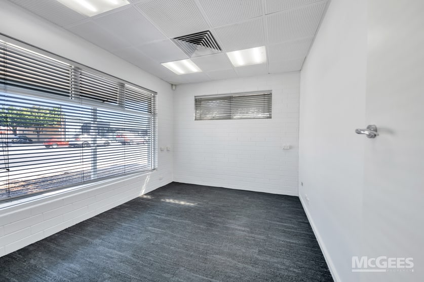 Click to view all images 63 Grange Road Welland SA 5007 - Image 3