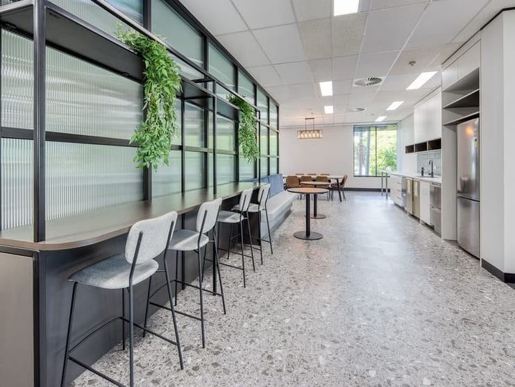 Click to view all images 135 Coronation Drive Milton QLD 4064 - Image 3