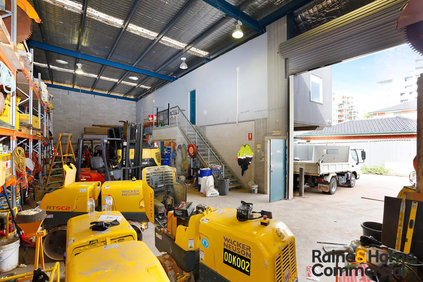 Click to view all images 2/320 Parramatta Road Burwood NSW 2134 - Image 2