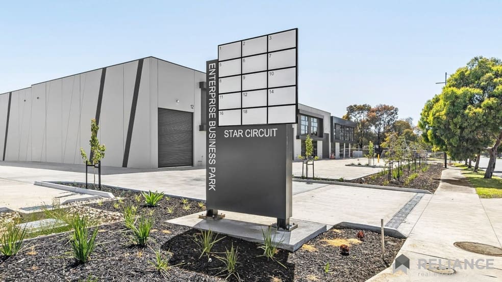Click to view all images 10 Star Circuit Derrimut VIC 3026 - Image 2