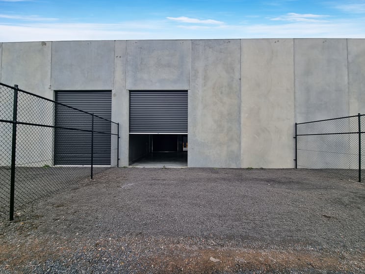 Click to view all images 17/20 Keon Parade Thomastown VIC 3074 - Image 2