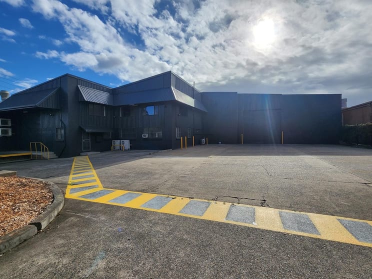 Click to view all images 23 Liverpool Street Ingleburn NSW 2565 - Image 1