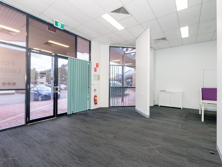 3/1 Ken Tubman Drive Maitland NSW 2320 - Image 2