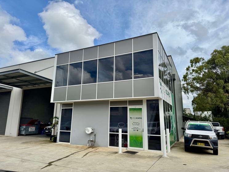 Click to view all images 1a/18 Bluett Drive Smeaton Grange NSW 2567 - Image 2