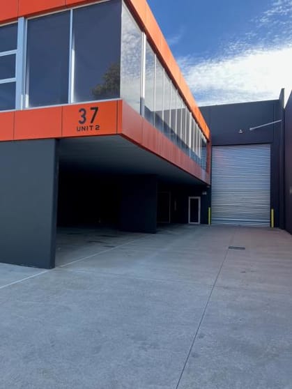 Click to view all images Unit 2/37 Ravenhall Way Ravenhall VIC 3023 - Image 1