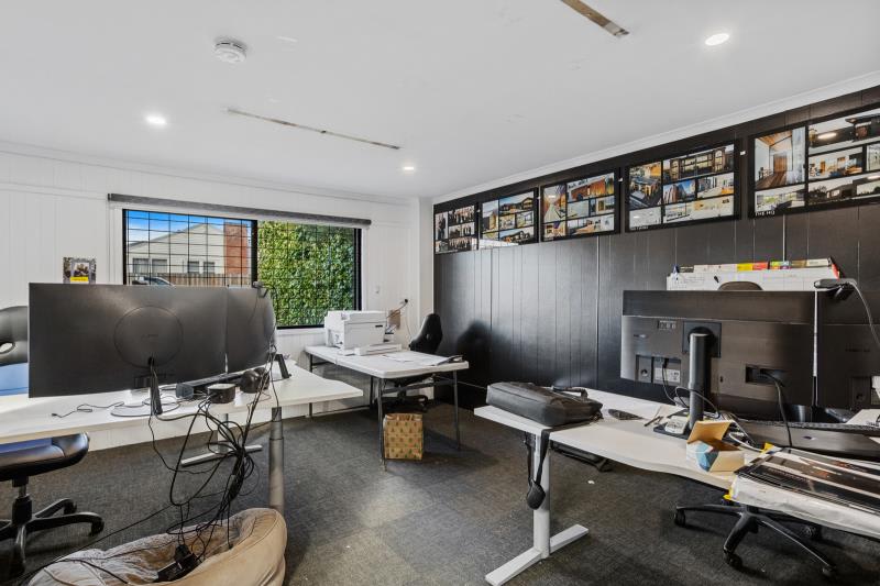 Click to view all images Warehouse/4 Pearl Street Derwent Park TAS 7009 - Image 3