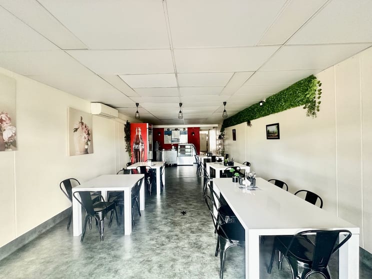 Click to view all images Shop 3/262-272 Ross River Road Aitkenvale QLD 4814 - Image 2